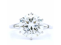 18 karaat witgouden ring met 4,36 crt. diamant