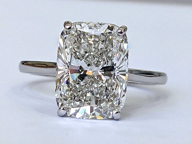 18 karaat witgouden ring met 5,02 crt. diamant - afbeelding 3 van  7
