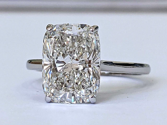 18 karaat witgouden ring met 5,02 crt. diamant - afbeelding 4 van  7