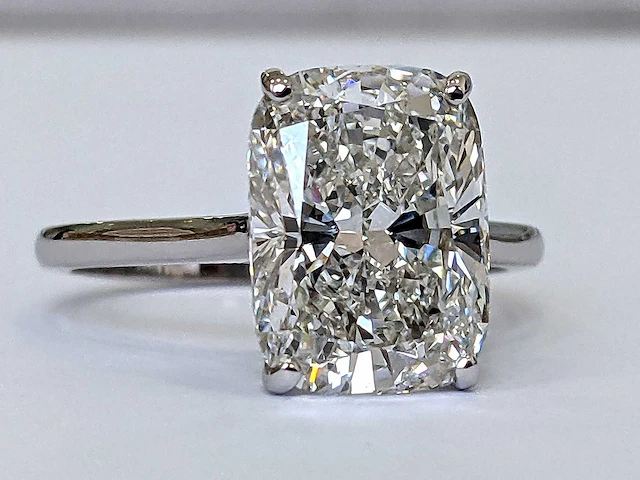 18 karaat witgouden ring met 5,02 crt. diamant - afbeelding 5 van  7