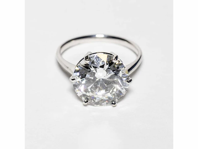 18 karaat witgouden ring met 7,05 crt. diamant. - afbeelding 1 van  15