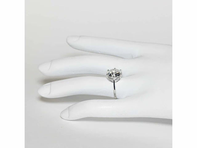 18 karaat witgouden ring met 7,05 crt. diamant. - afbeelding 14 van  17