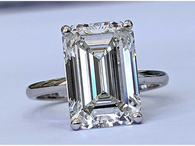 18 karaat witgouden ring met 7,68 crt. diamant - afbeelding 1 van  8