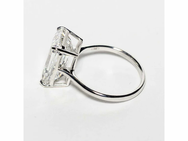 18 karaat witgouden ring met 8,05 crt. diamant. - afbeelding 10 van  18