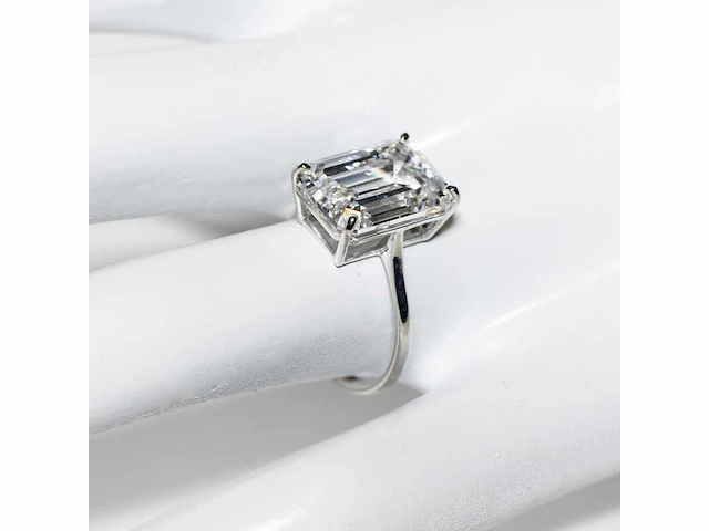 18 karaat witgouden ring met 8,05 crt. diamant. - afbeelding 3 van  18