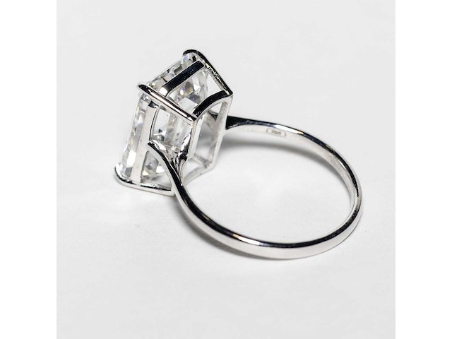 18 karaat witgouden ring met 8,05 crt. diamant. - afbeelding 4 van  18