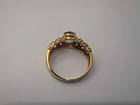 18 karaats geelgouden ring met topaas en 0,02kt diamant - afbeelding 2 van  3