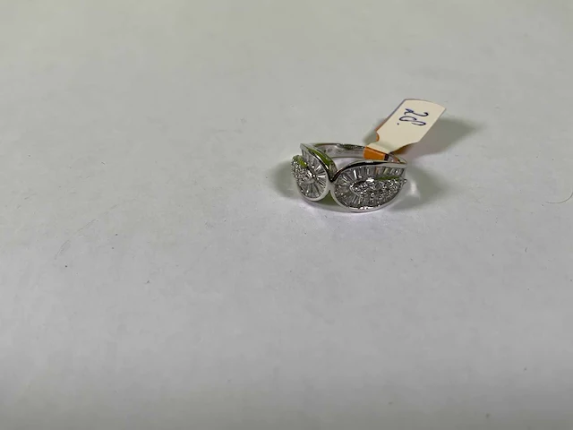 18 karaats witgouden ring - afbeelding 2 van  4