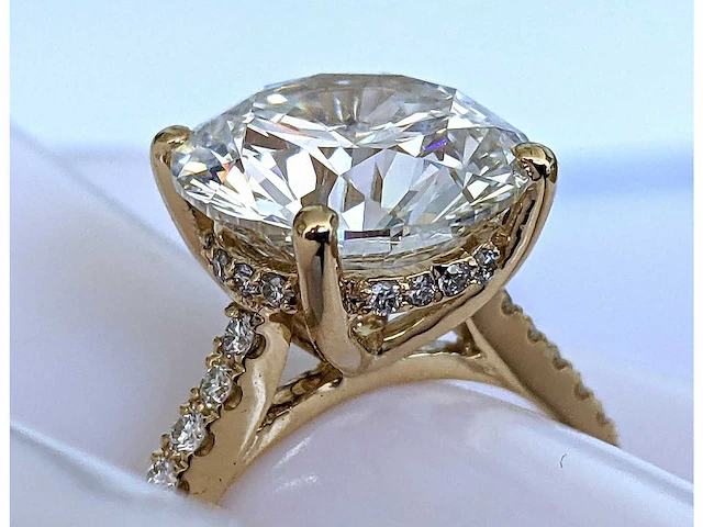 18 krt. geel gouden ring 4,27 crt. diamanten - afbeelding 1 van  8