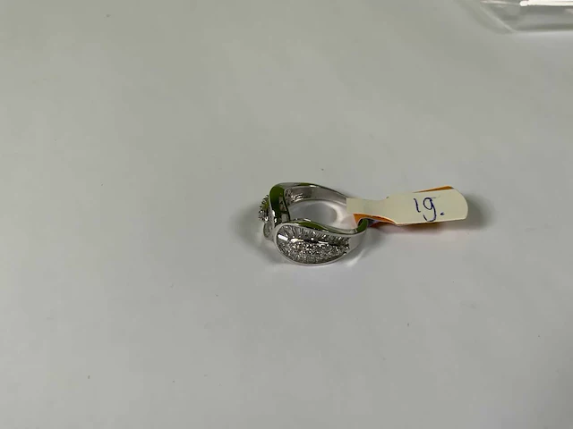 18 krt geelgouden ring - afbeelding 1 van  5