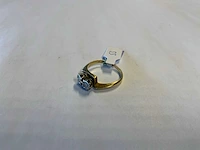 18 krt geelgouden slagring - afbeelding 1 van  4