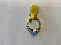 18 krt wit- en geelgouden rozetring - afbeelding 4 van  4