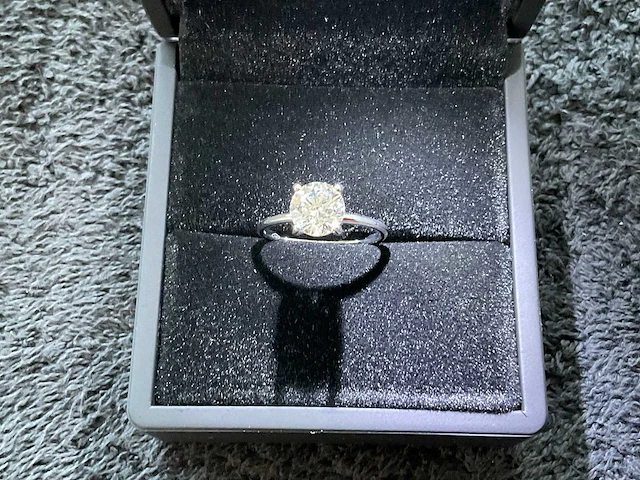 18 krt. wit gouden ring met 1,50 diamant e-vs1 met certificaat - afbeelding 1 van  13