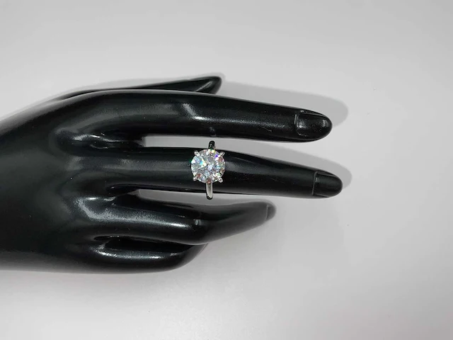 18 krt. wit gouden ring met diamant 4,01 crt. - afbeelding 1 van  9