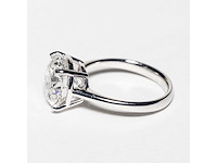 18 krt. wit gouden ring met diamant 5,05 crt.