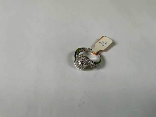 18 krt witgoud ring - afbeelding 1 van  5