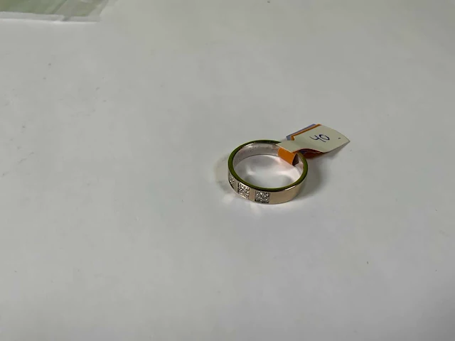 18 krt witgoud ring - afbeelding 1 van  4