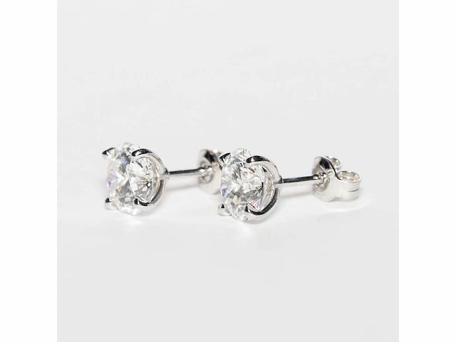 18 krt. witgouden oorstekers met 6,02 crt. diamant - afbeelding 7 van  8