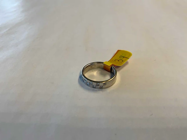 18 krt witgouden ring - afbeelding 1 van  4