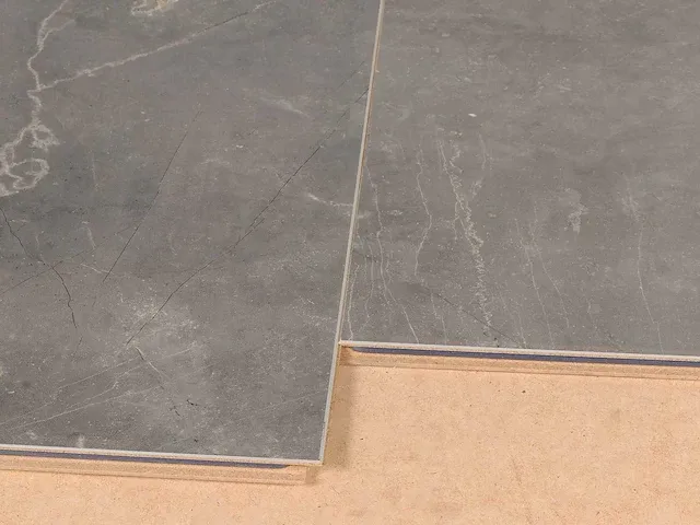 18 m2 exclusive laminaat tegel - 810 x 400 x 8 mm - afbeelding 3 van  4