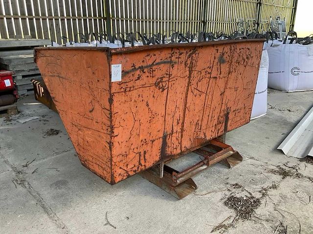 1,8 m3 kantelcontainer - afbeelding 1 van  6
