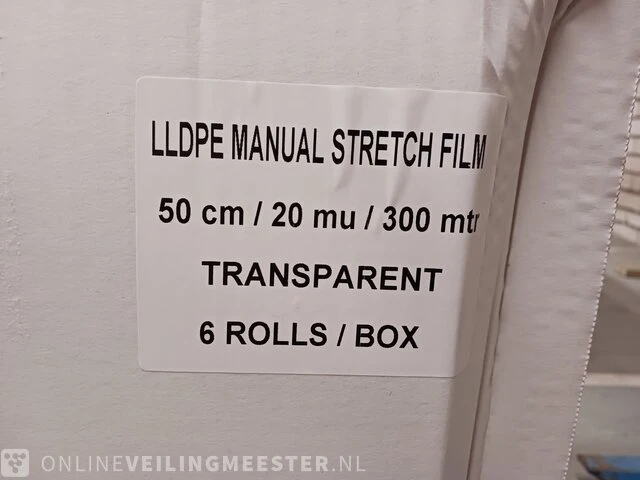 18 rol a 300 meter wikkelfolie met houder transparant - afbeelding 3 van  5