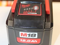 18 volt accu milwaukee m18 hb12 12.0 ah - afbeelding 2 van  2