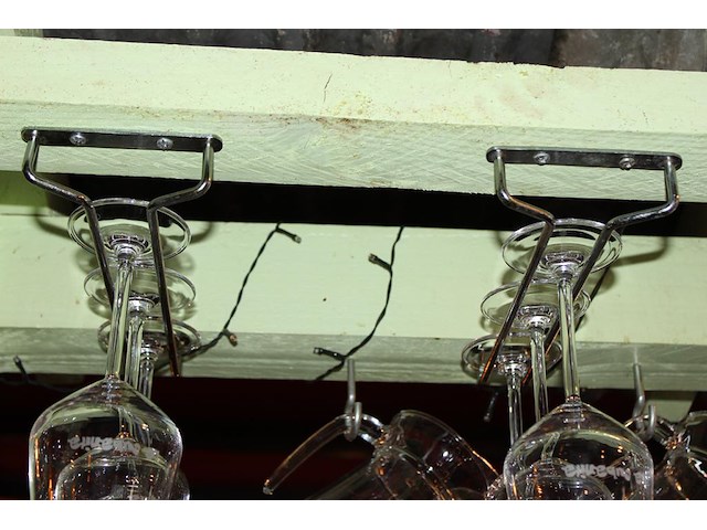 18 wijnglazenhouders met lengte 30 cm. - afbeelding 2 van  2