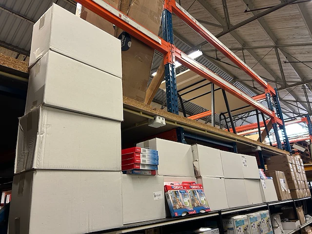 180x 6 meter zelfklevende tochtstrip d-profiel geko - afbeelding 3 van  6