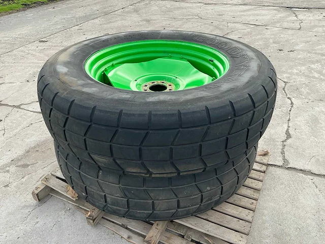 18.4r38 good year super traction radial banden met velg (2x) - afbeelding 6 van  13