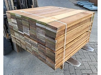 18.6 m2 guyana teak 25 x 140mm planken , 140 st./ 95 cm - afbeelding 1 van  5