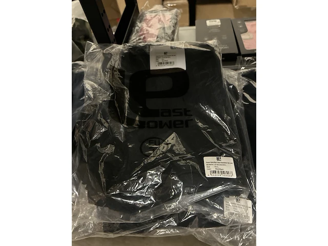 18x diverse kleding w.o. berydale, endurance - afbeelding 5 van  9