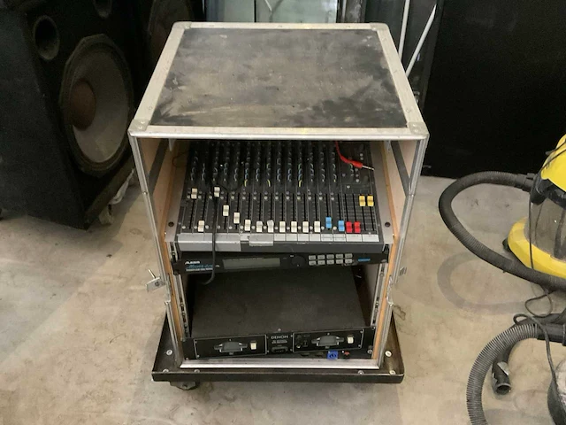 19" apparatuur - afbeelding 1 van  4
