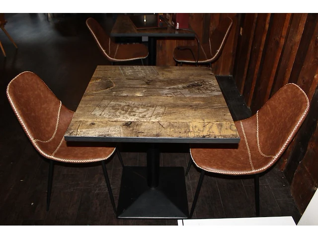 19 horecatafels met houten blad en metalen voet en 40 buisstalen kuipstoelen met kunstlederen zitting. - afbeelding 9 van  15
