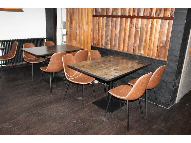 19 horecatafels met houten blad en metalen voet en 40 buisstalen kuipstoelen met kunstlederen zitting. - afbeelding 11 van  15