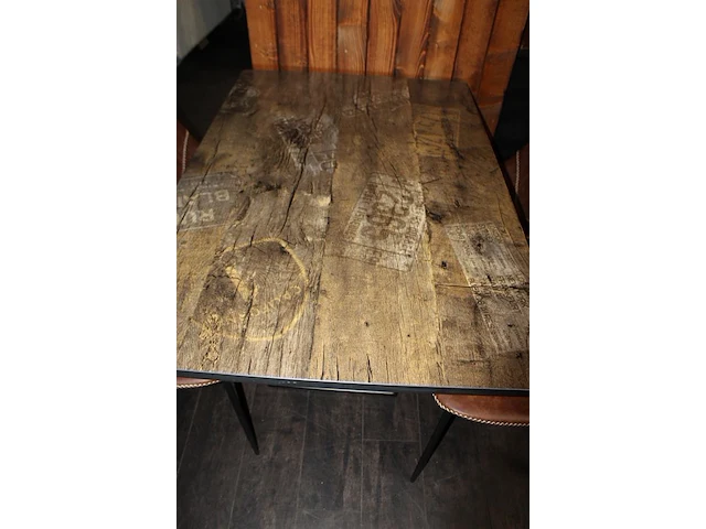19 horecatafels met houten blad en metalen voet en 40 buisstalen kuipstoelen met kunstlederen zitting. - afbeelding 14 van  15