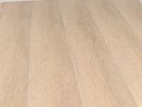 19 m2 pvc spc click plank met xps onderlaag - 1220 x 182 x 5 mm - afbeelding 1 van  4