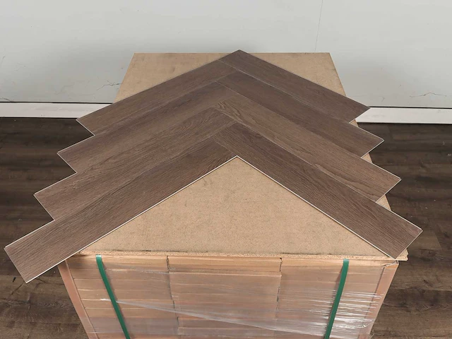 19 m2 pvc spc click visgraat - 650 x 150 x 5 mm - afbeelding 3 van  3