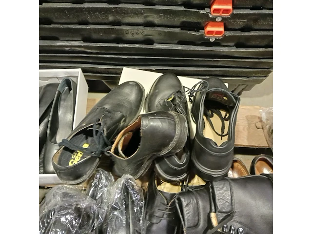 19 paar diverse merk schoenen, van lier, picardië, steptrinic, zwart - afbeelding 2 van  10