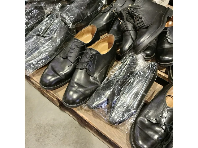 19 paar diverse merk schoenen, van lier, picardië, steptrinic, zwart - afbeelding 7 van  10