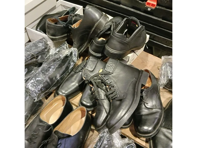19 paar diverse merk schoenen, van lier, picardië, steptrinic, zwart - afbeelding 8 van  10