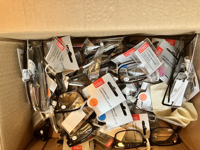 19 x leesbrillen assorti - afbeelding 2 van  3