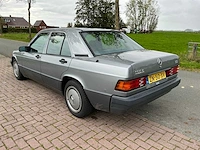 191 mercedes-benz 190-serie - 190e personenauto - afbeelding 2 van  25