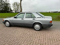 191 mercedes-benz 190-serie - 190e personenauto - afbeelding 3 van  25