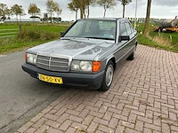 191 mercedes-benz 190-serie - 190e personenauto - afbeelding 12 van  25