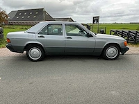 191 mercedes-benz 190-serie - 190e personenauto - afbeelding 22 van  25