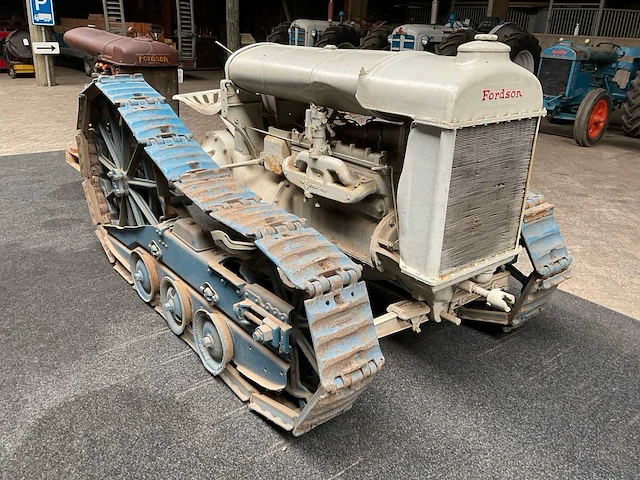 1927 fordson f crawler oldtimer tractor - afbeelding 14 van  19