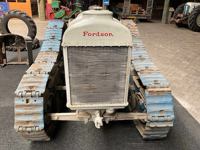 1927 fordson f crawler oldtimer tractor - afbeelding 15 van  19