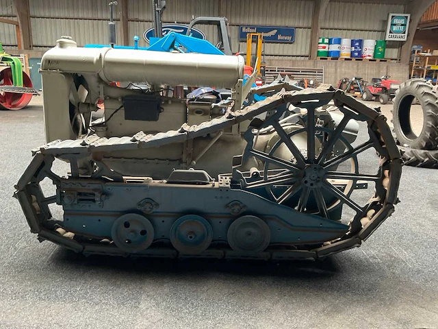 1927 fordson f crawler oldtimer tractor - afbeelding 16 van  19