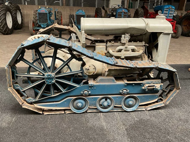 1927 fordson f crawler oldtimer tractor - afbeelding 17 van  19